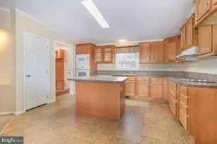 810 Swan Dr, Mechanicsburg, PA 17050 - Photo 7