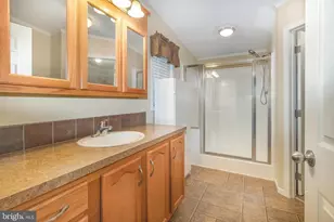 810 Swan Dr, Mechanicsburg, PA 17050 - Photo 9