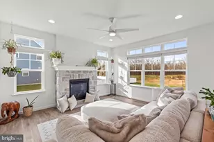 110 Berkshire Dr, Carlisle, PA 17015 - Photo 13