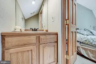 390 Snow Ridge Cir, Lake Harmony, PA 18624 - Photo 9