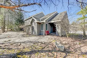 390 Snow Ridge Cir, Lake Harmony, PA 18624 - Photo 23