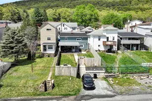 24 W Garibaldi Ave, Nesquehoning, PA 18240 - Photo 37