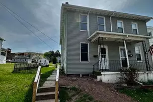 320 North St, Jim Thorpe, PA 18229 - Photo 1