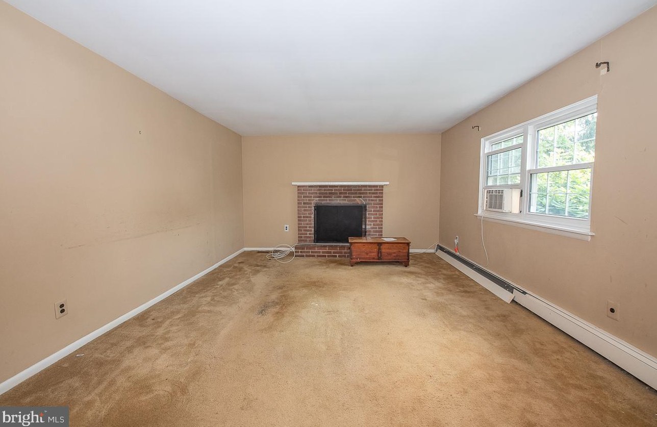 3312 Summit Ave, Downingtown PA  19335-2092 exterior