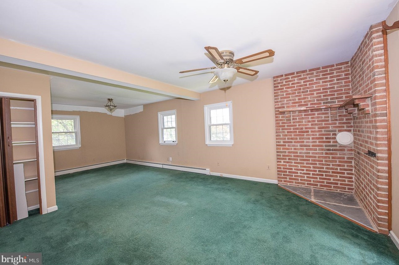 3312 Summit Ave, Downingtown PA  19335-2092 exterior