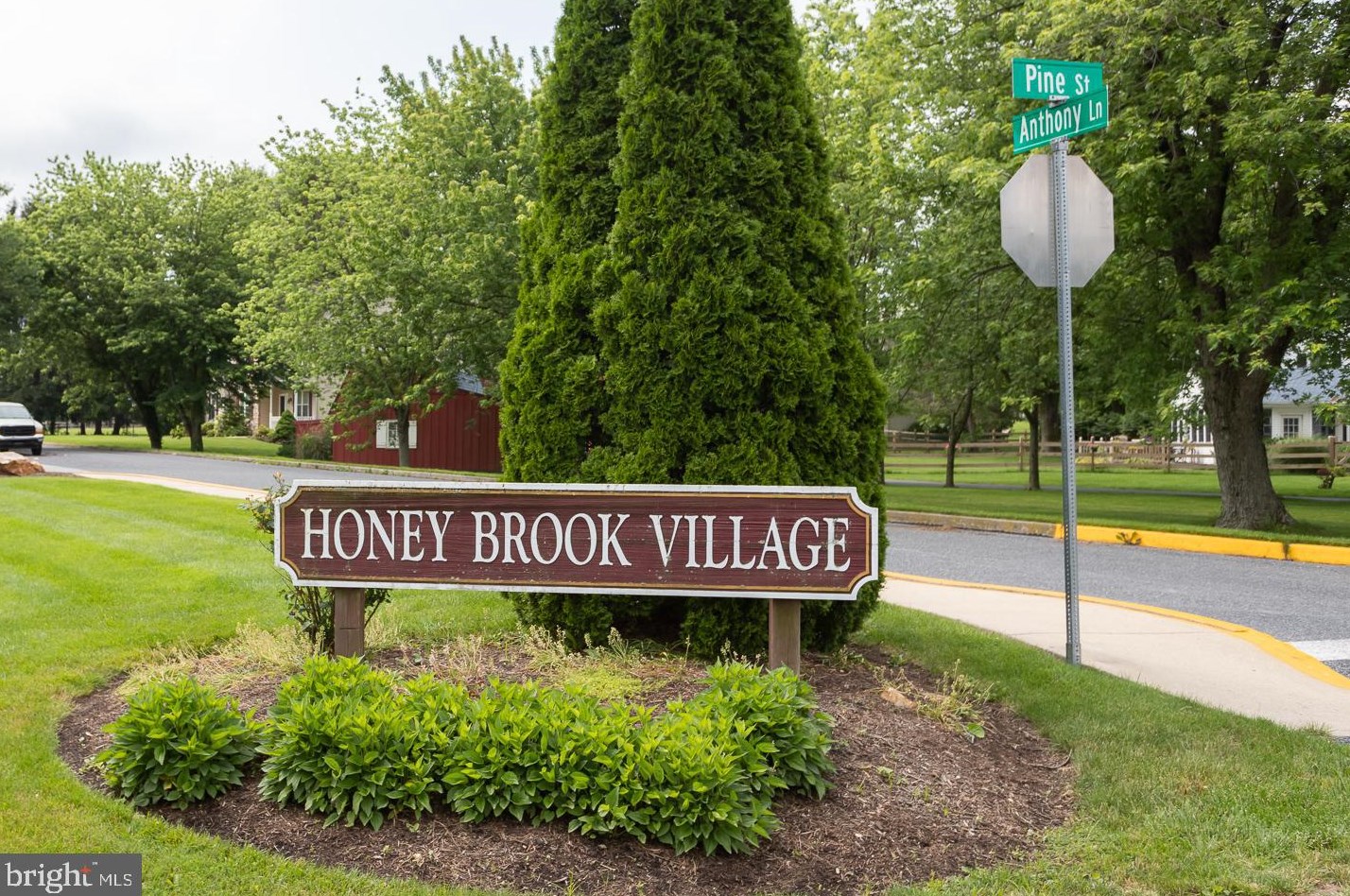 417 Cahill Cir, Honey Brook PA  19344-8772 exterior