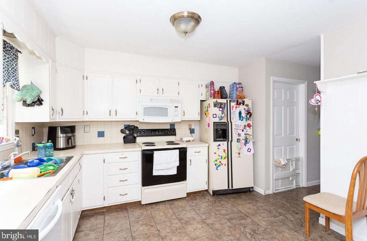 417 Cahill Cir, Honey Brook PA  19344-8772 exterior
