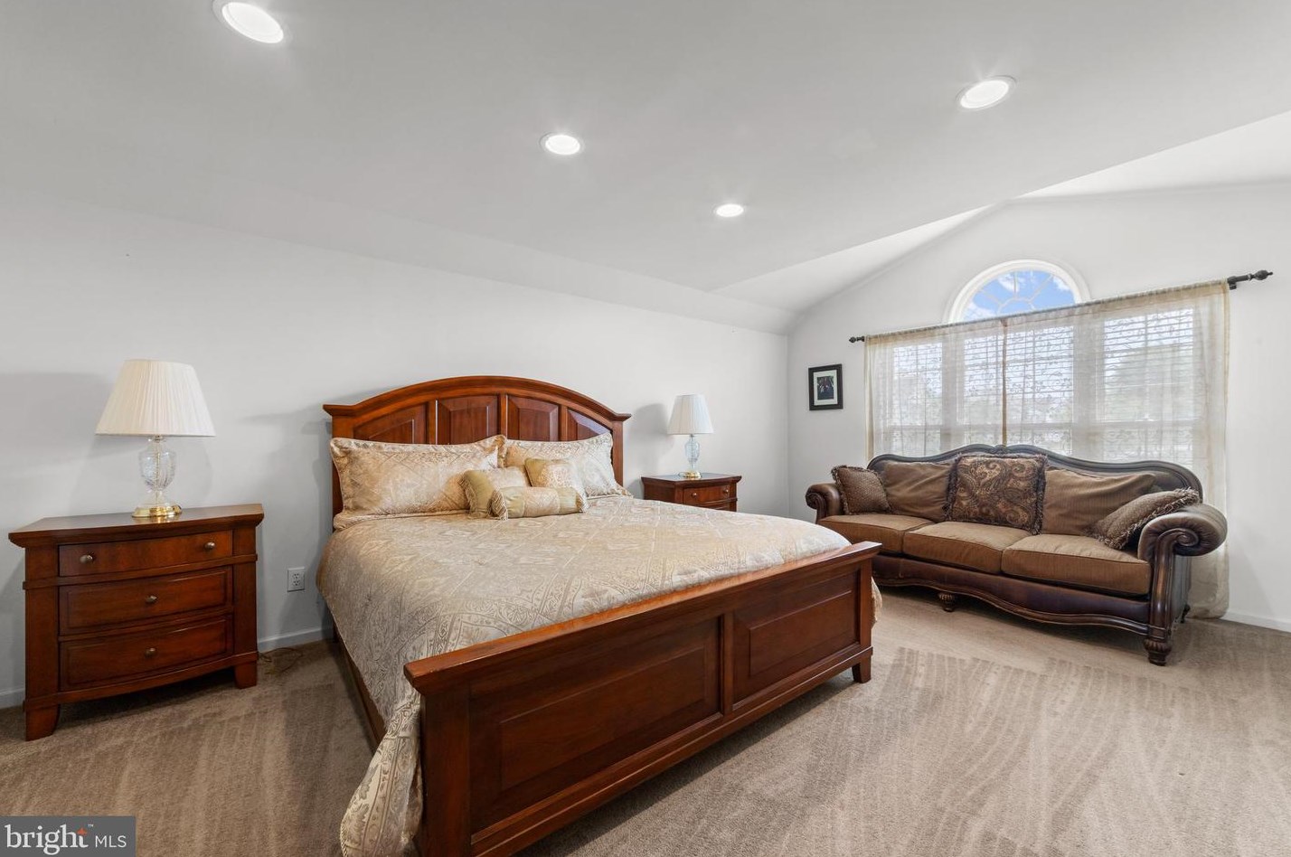 127 Watch Hill Rd, Coatesville PA  19320-3955 exterior