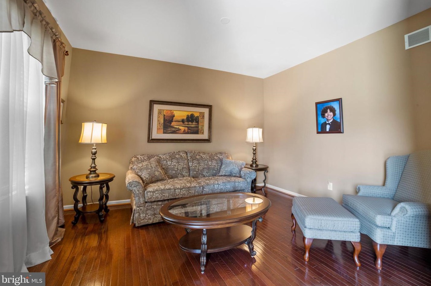 127 Watch Hill Rd, Coatesville PA  19320-3955 exterior