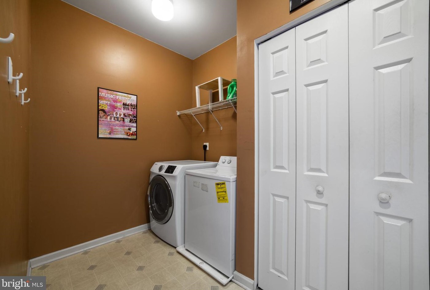 127 Watch Hill Rd, Coatesville PA  19320-3955 exterior