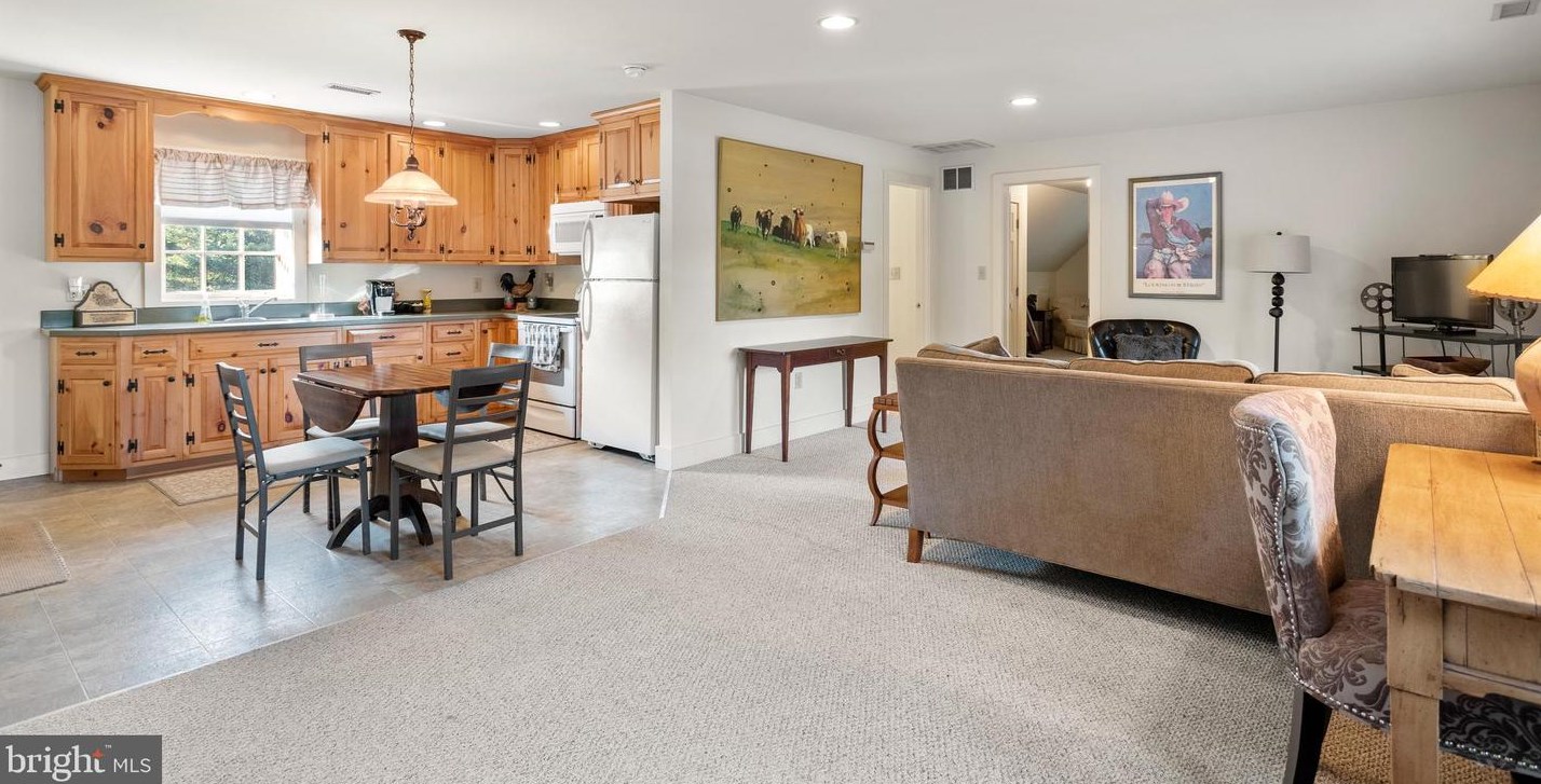 355 Fairview Rd, Romansville PA  19320-4445 exterior