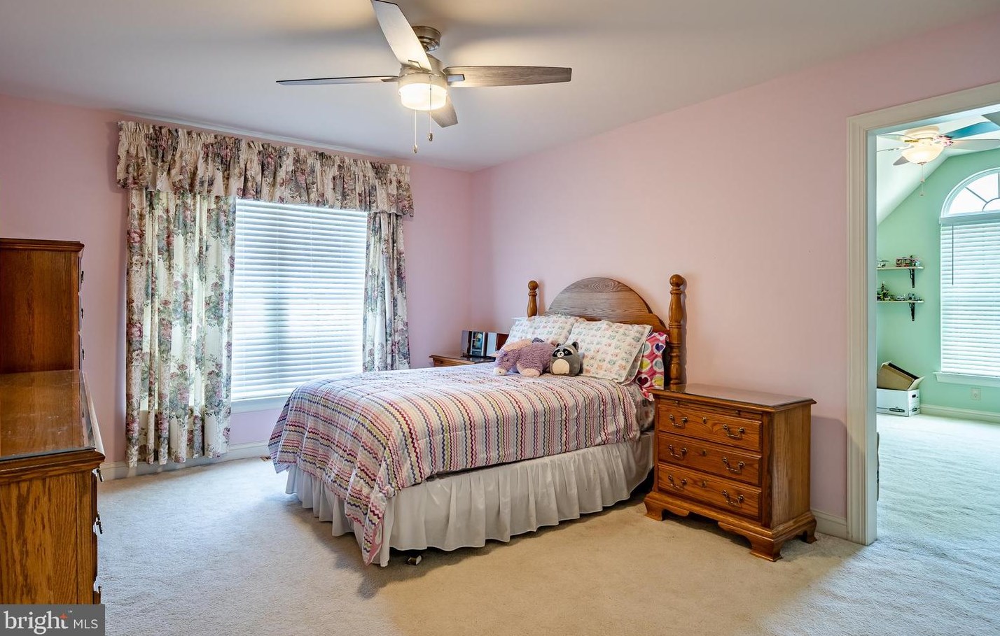 4 Avondale Cir, Exton PA 19341-2374 exterior