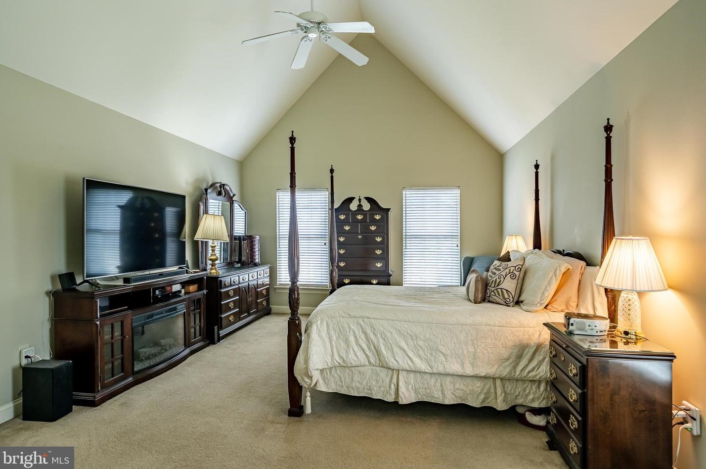 4 Avondale Cir, Exton PA 19341-2374 exterior