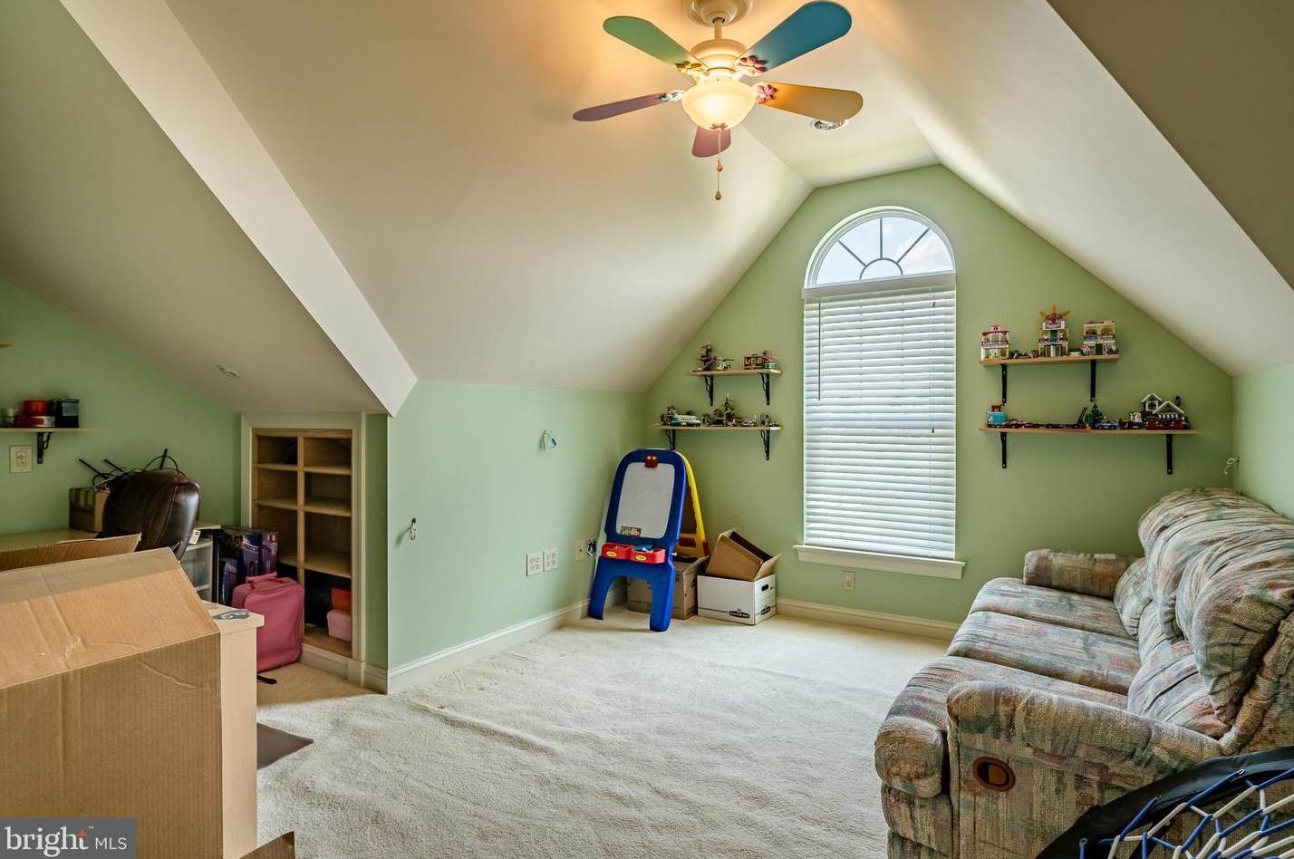 4 Avondale Cir, Exton PA 19341-2374 exterior