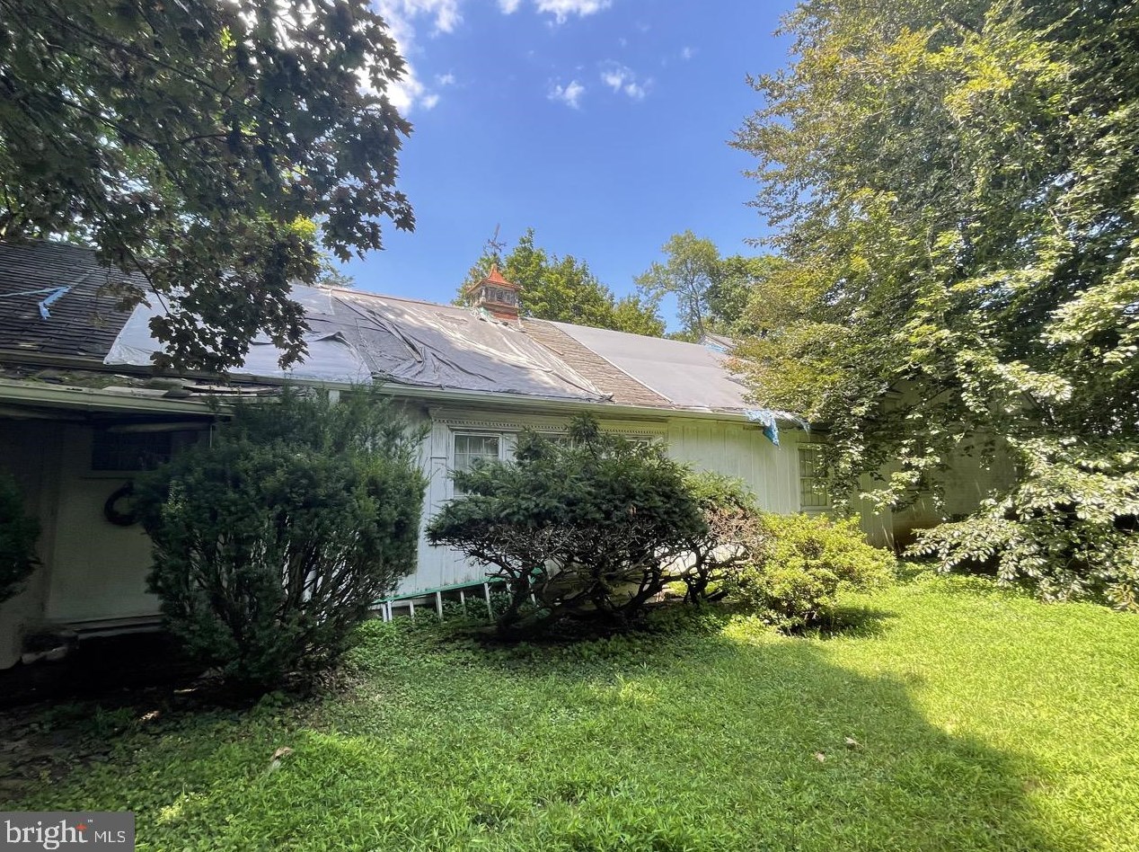 733 Price St, West Chester PA  19382-2185 exterior