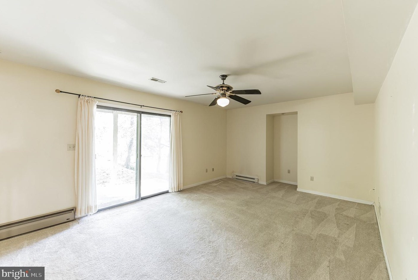 390 Lynetree Dr, West Chester PA 19380-1707 exterior