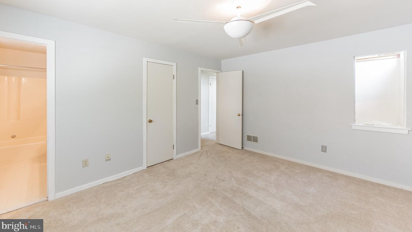 390 Lynetree Dr, West Chester PA 19380-1707 exterior