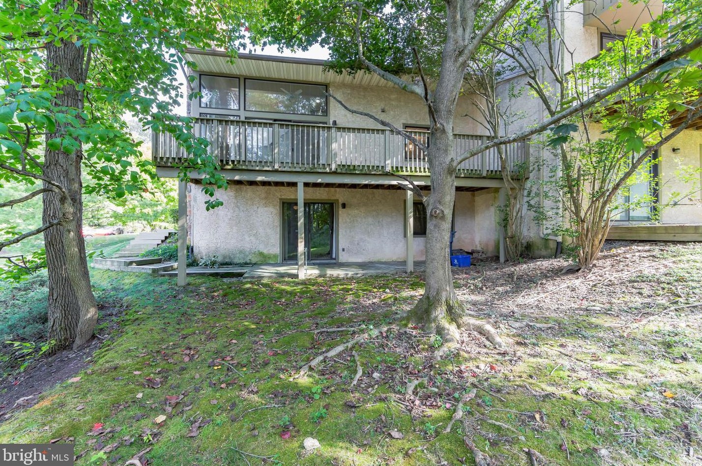 390 Lynetree Dr, West Chester PA 19380-1707 exterior