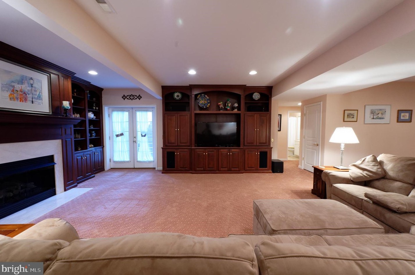 107 Applegate Dr, West Chester PA 19382-5587 exterior