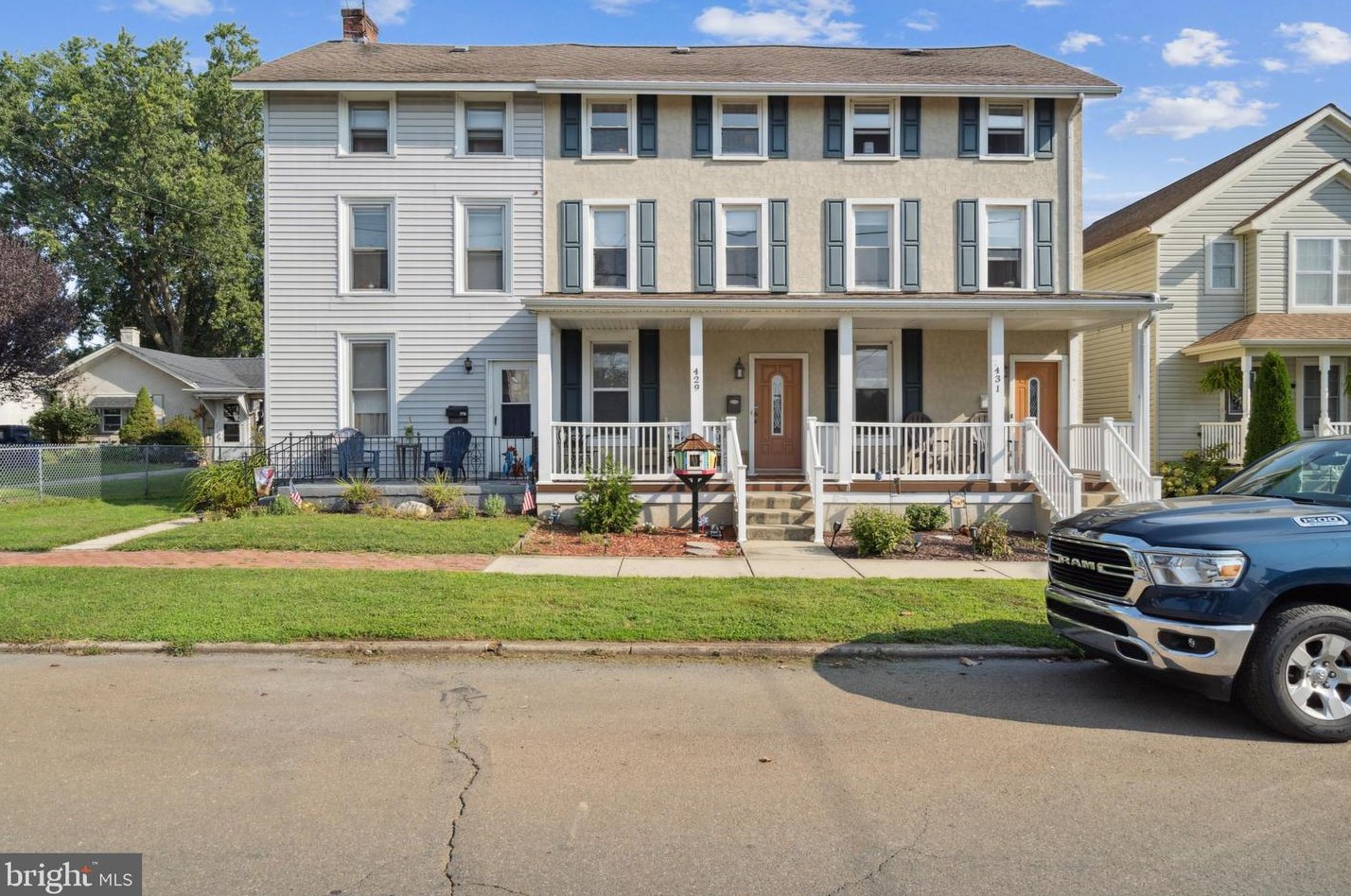 429 Broad St, Oxford PA 19363-1642 exterior