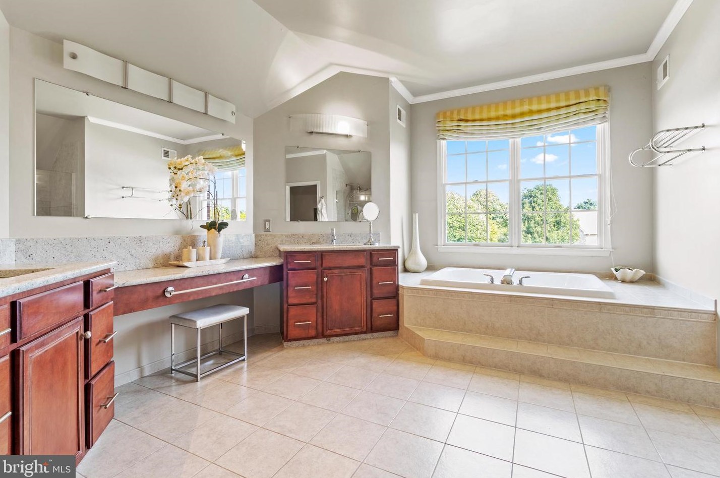 312 Landers Ct, Exton PA  19341-2354 exterior