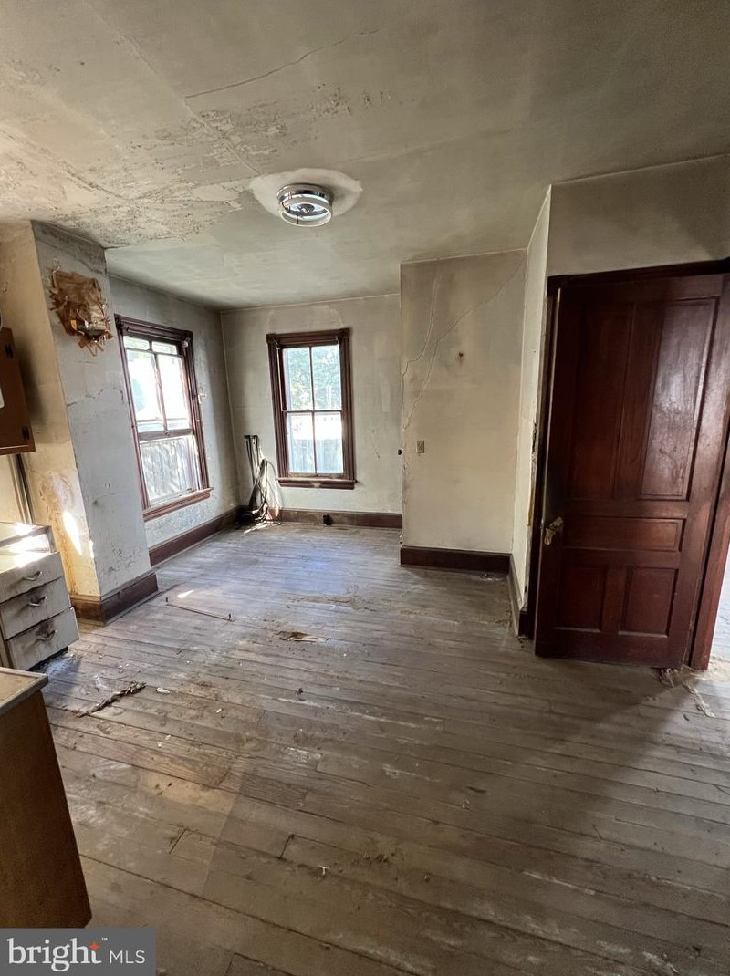 40 4 St, Oxford PA 19363-1604 exterior