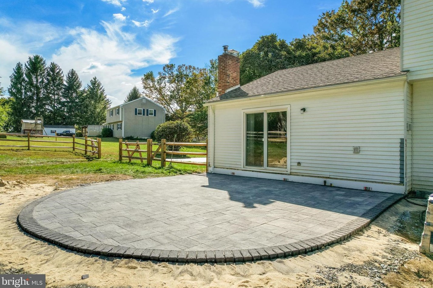 1511 Fox Run Dr, Romansville PA  19320-4725 exterior