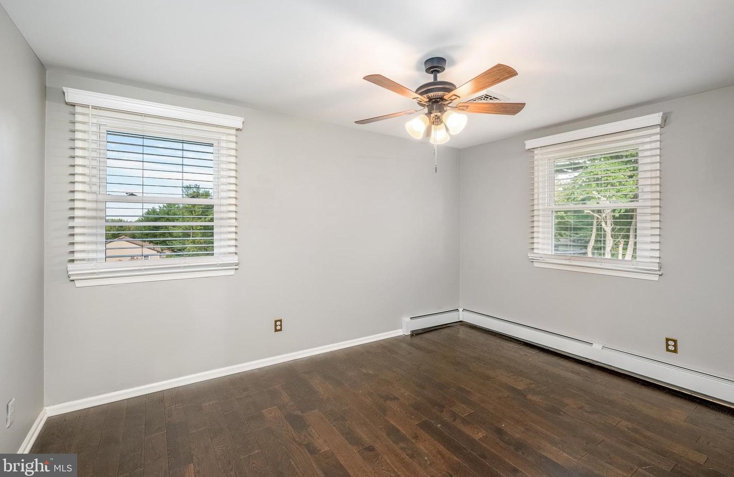 1511 Fox Run Dr, Romansville PA  19320-4725 exterior