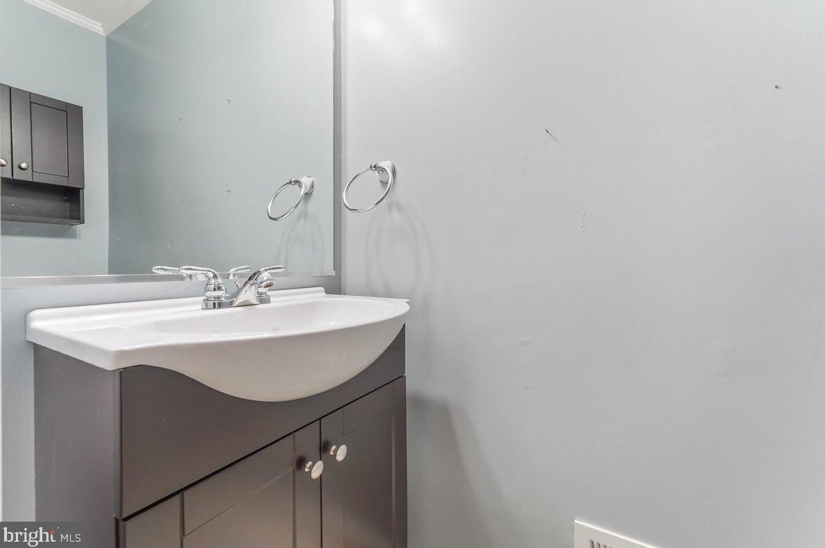 301 Revere Ct, Romansville PA  19320-5923 exterior