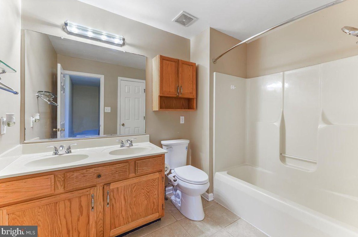 301 Revere Ct, Romansville PA  19320-5923 exterior