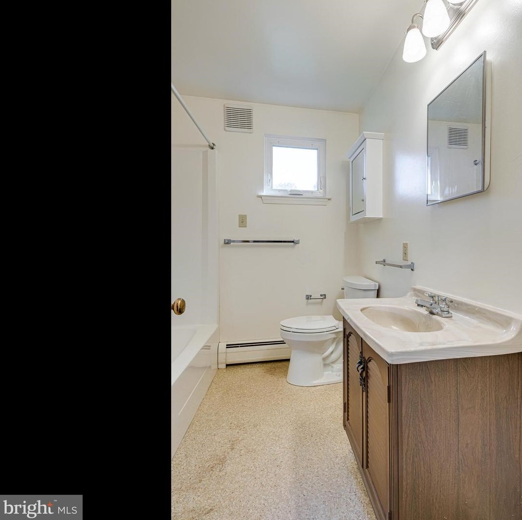 315 Oak Ln, Exton PA  19341-2129 exterior