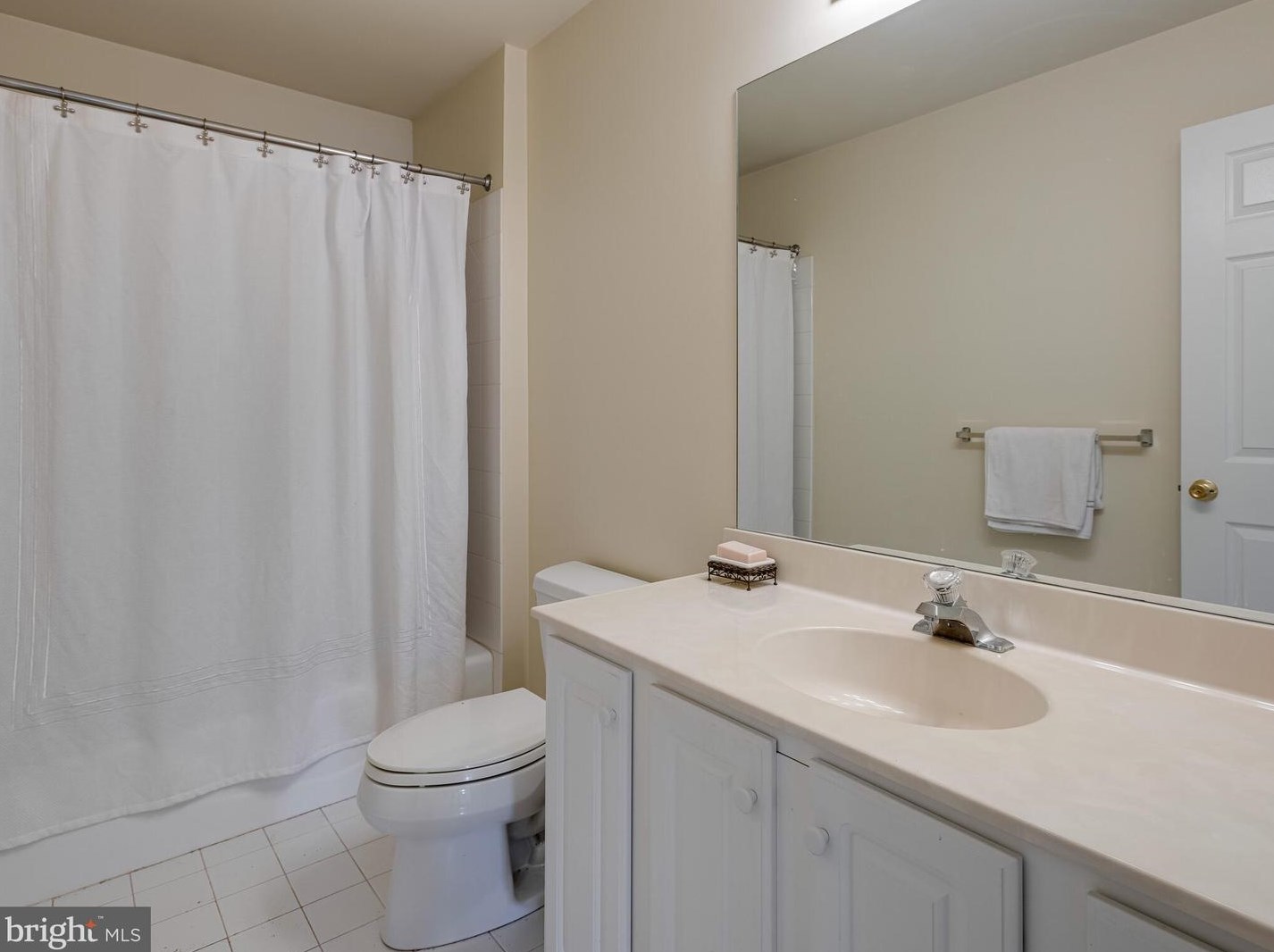 108 Pine Valley Dr, Avondale PA  19311-1420 exterior