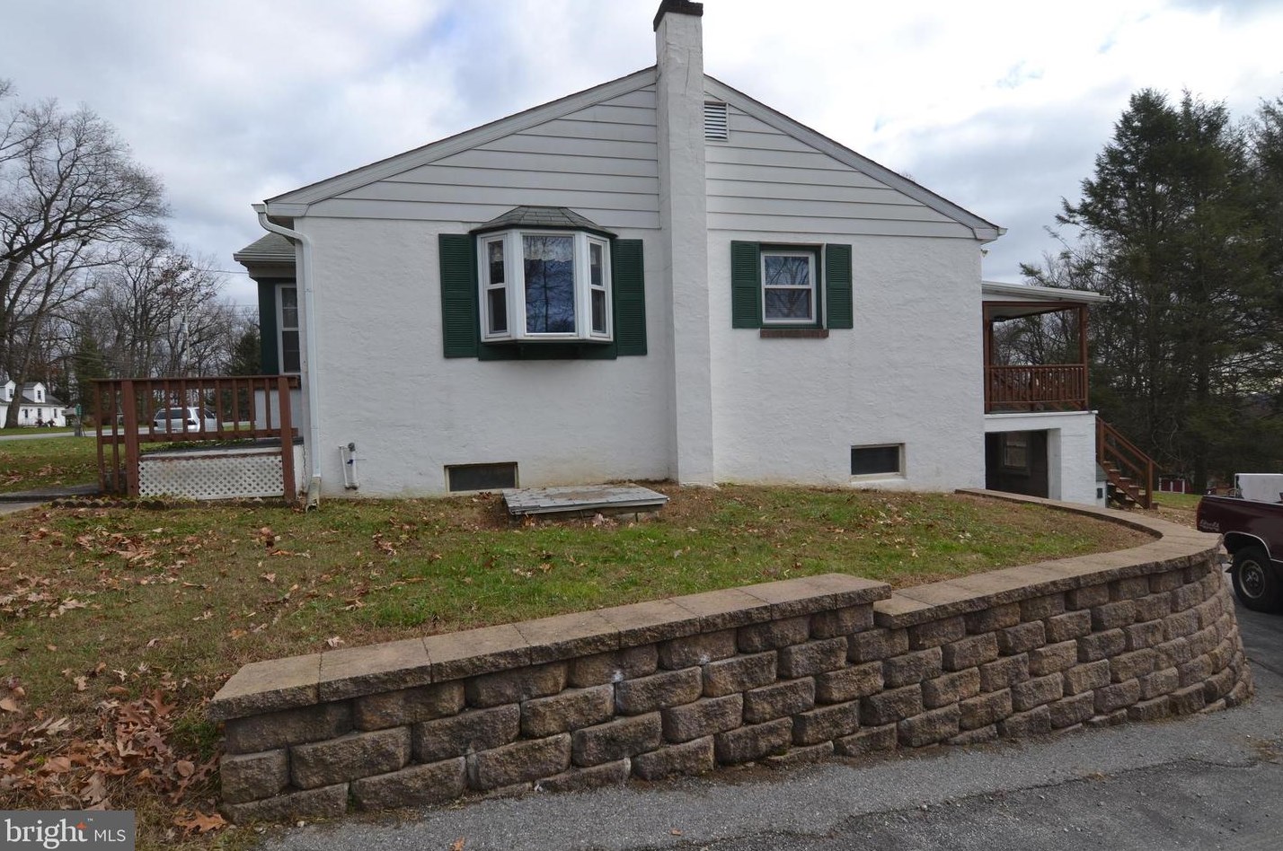1102 Kings Hwy, Romansville PA  19320-1930 exterior