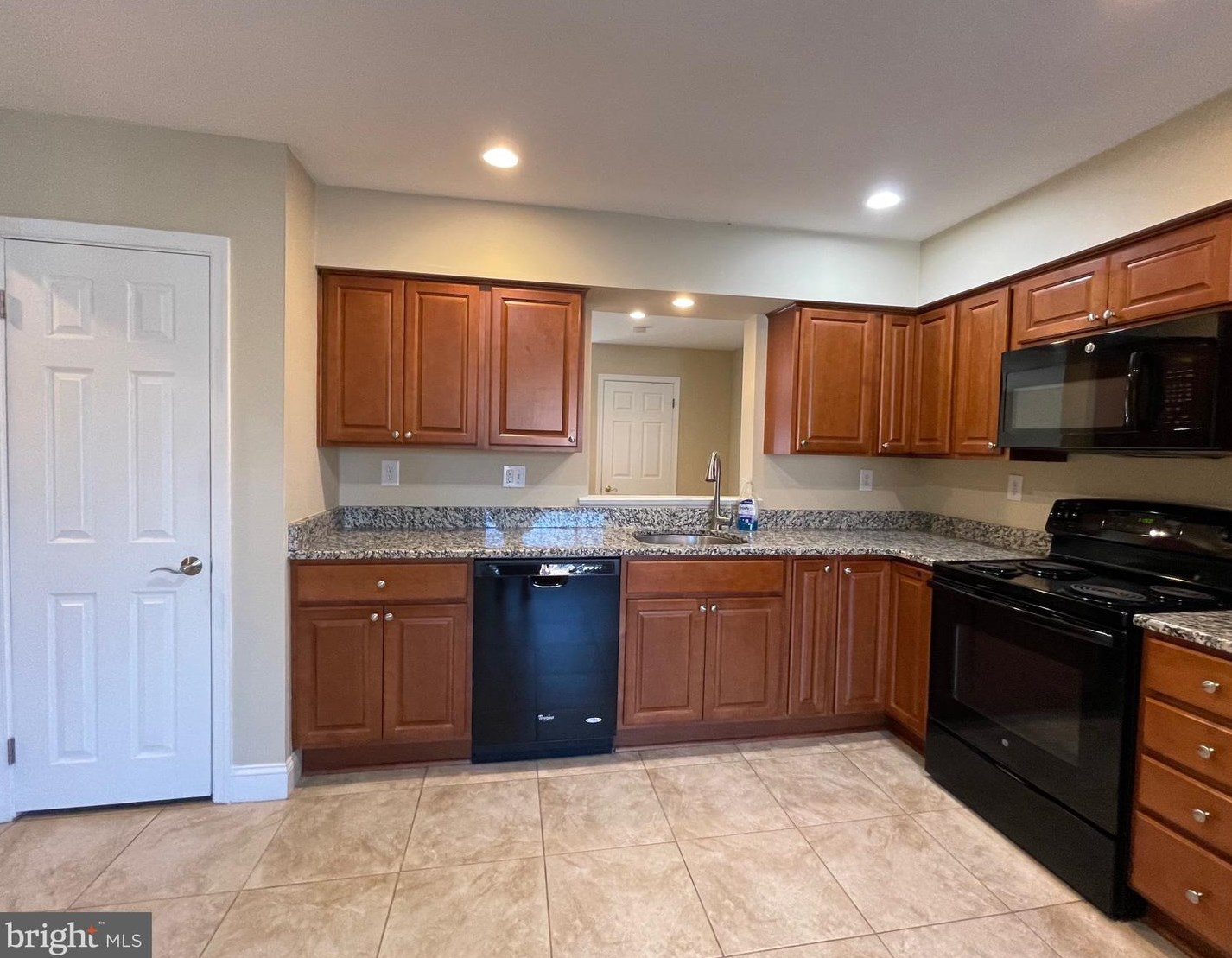 303 Snowdon Ct, Exton PA  19341-1465 exterior