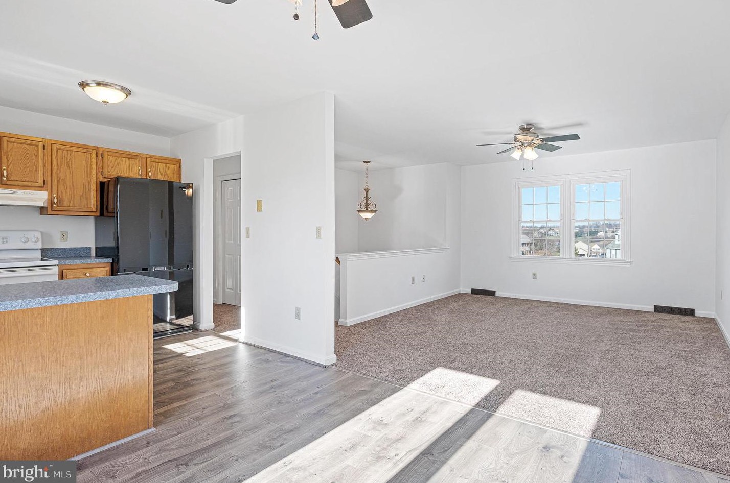 951 Little Elk Crk Rd, Oxford PA 19363-2814 exterior