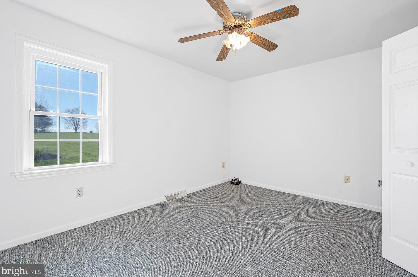 951 Little Elk Crk Rd, Oxford PA 19363-2814 exterior