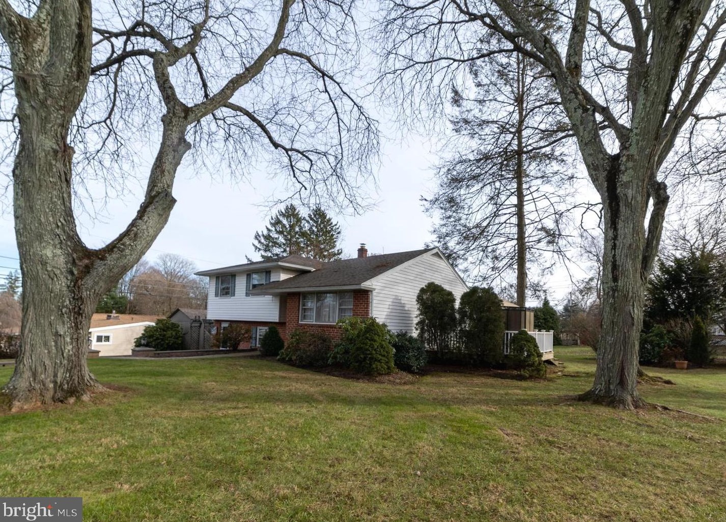 1208 Gateway Ln, West Chester PA  19380-4600 exterior