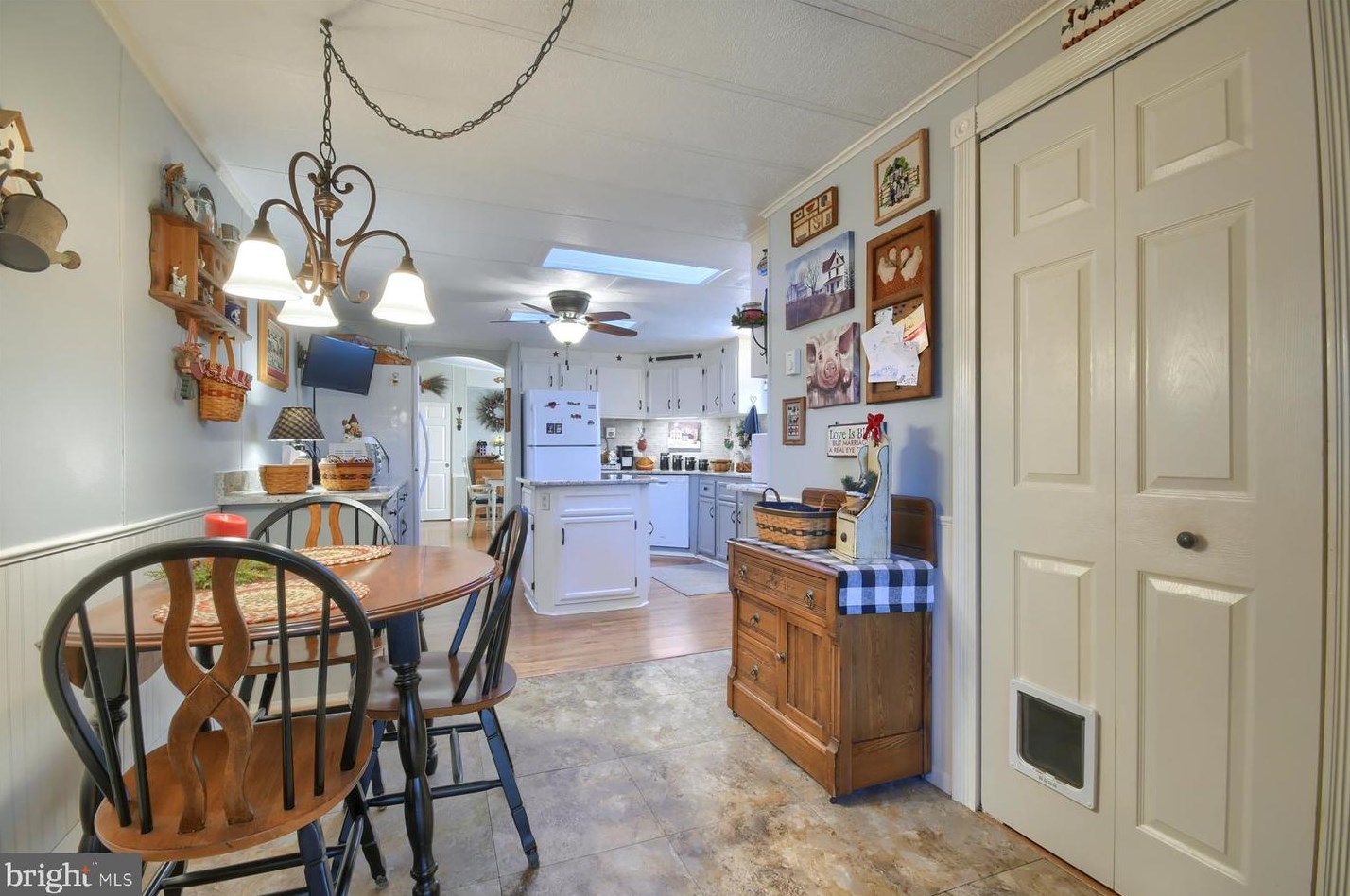 1018 Sunhigh Dr, West Chester PA  19380-1635 exterior