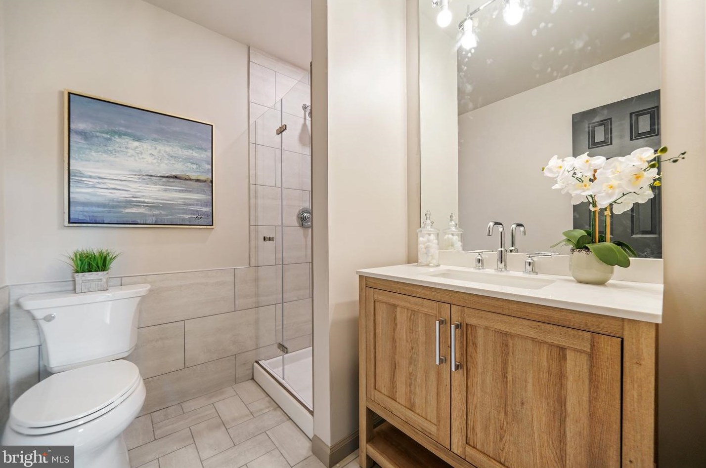 102 Everest Cir, West Chester PA  19382-6348 exterior