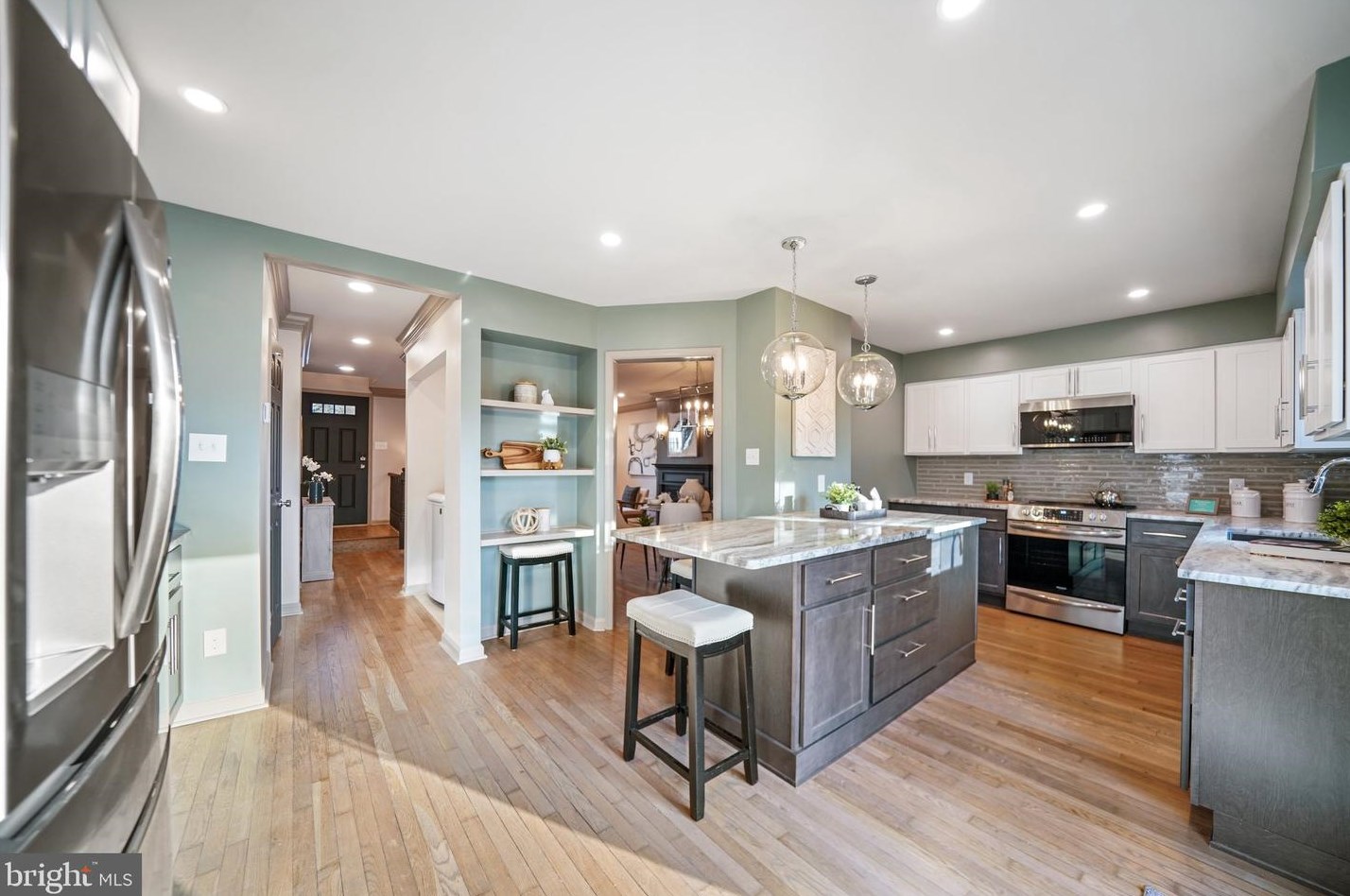 102 Everest Cir, West Chester PA  19382-6348 exterior