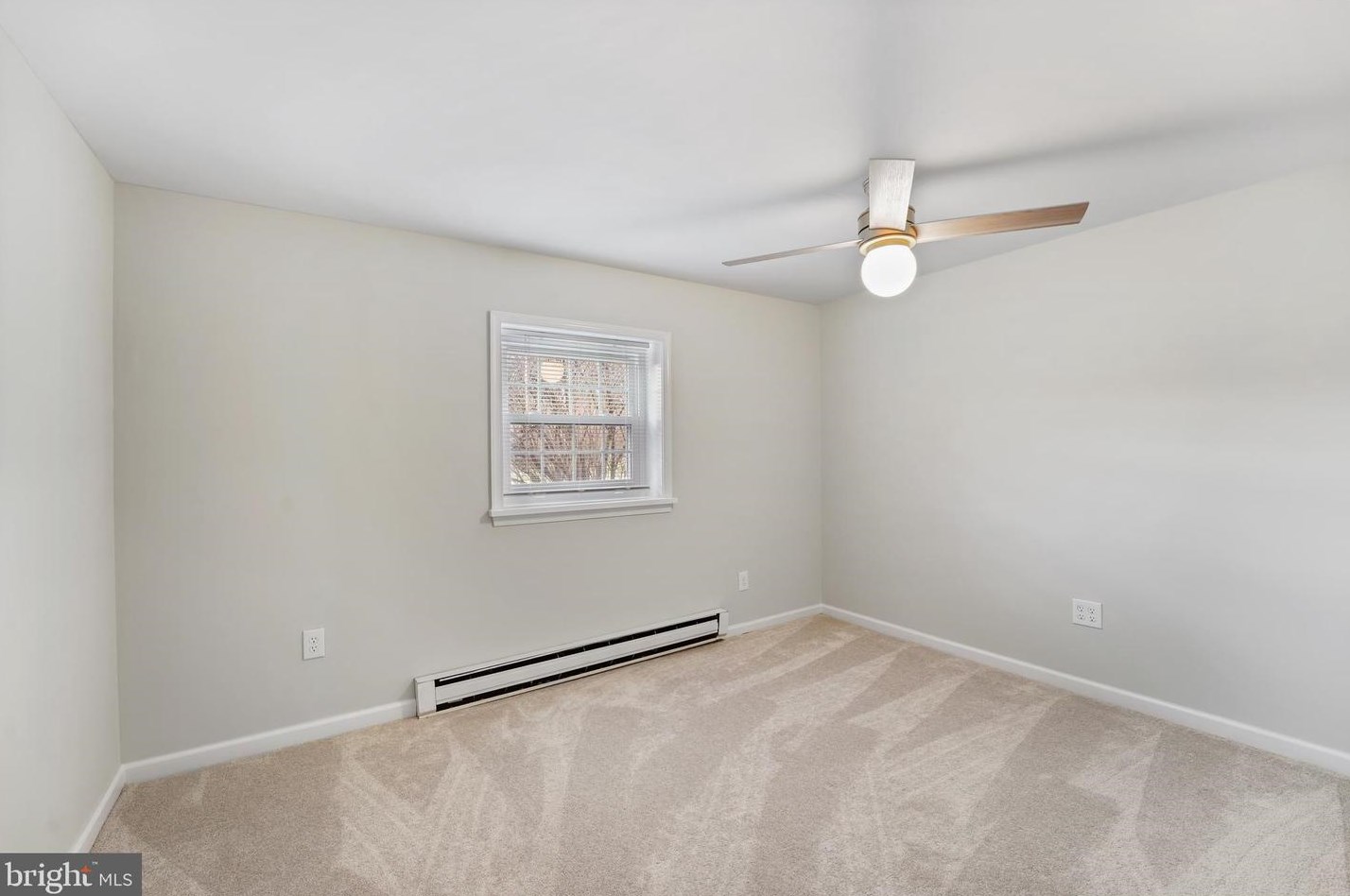 914 Springwood Dr, West Chester PA  19382-2122 exterior