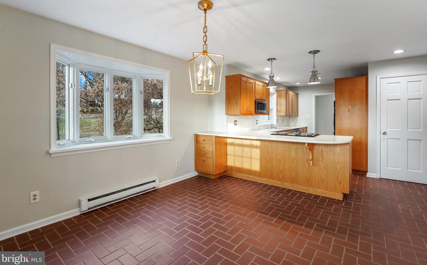 914 Springwood Dr, West Chester PA  19382-2122 exterior