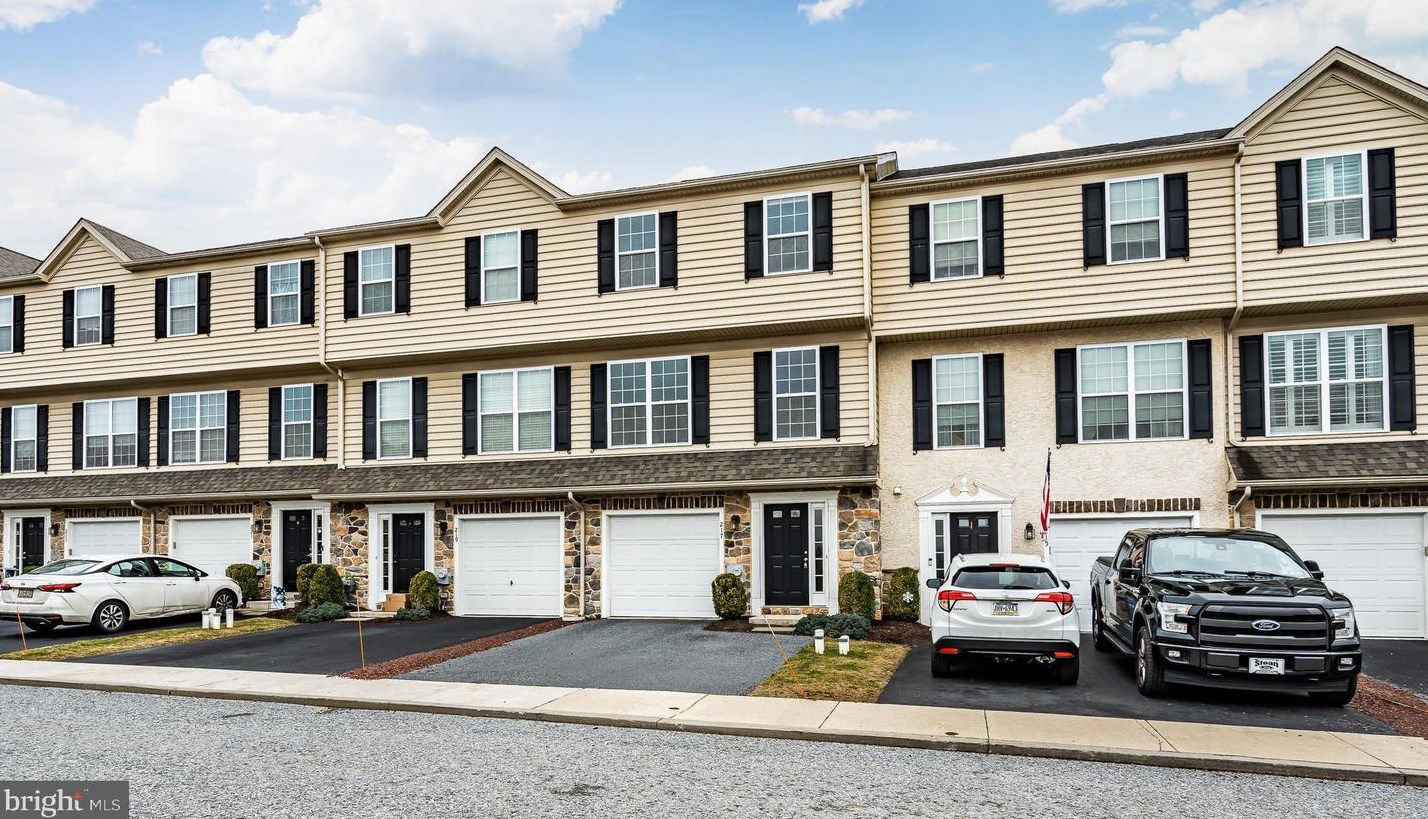 217 Kennedy Dr, Romansville PA  19320-3969 exterior