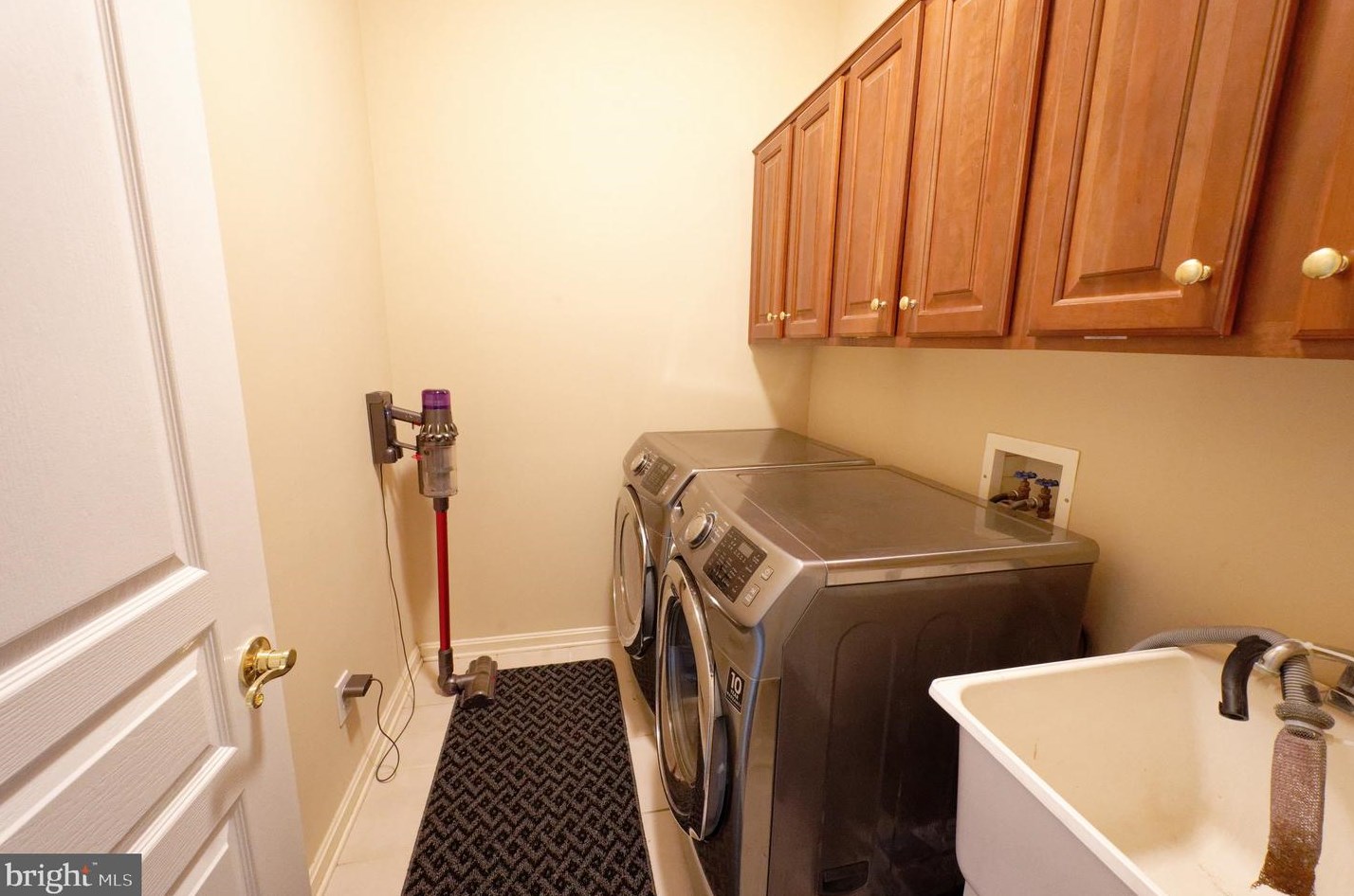 161 Applegate Dr, West Chester PA  19382-5587 exterior