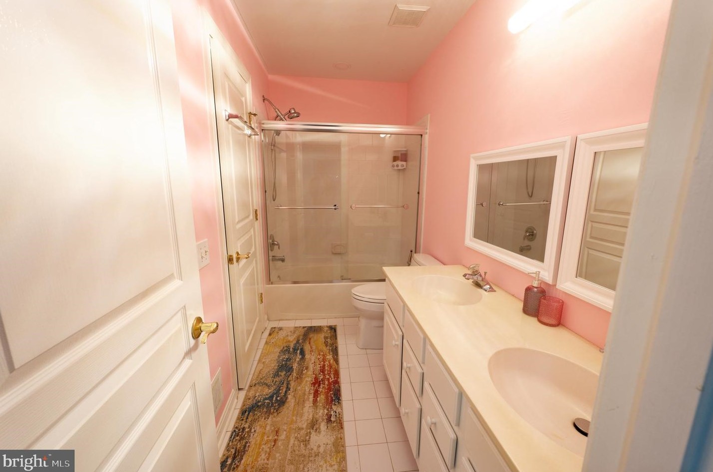 161 Applegate Dr, West Chester PA  19382-5587 exterior