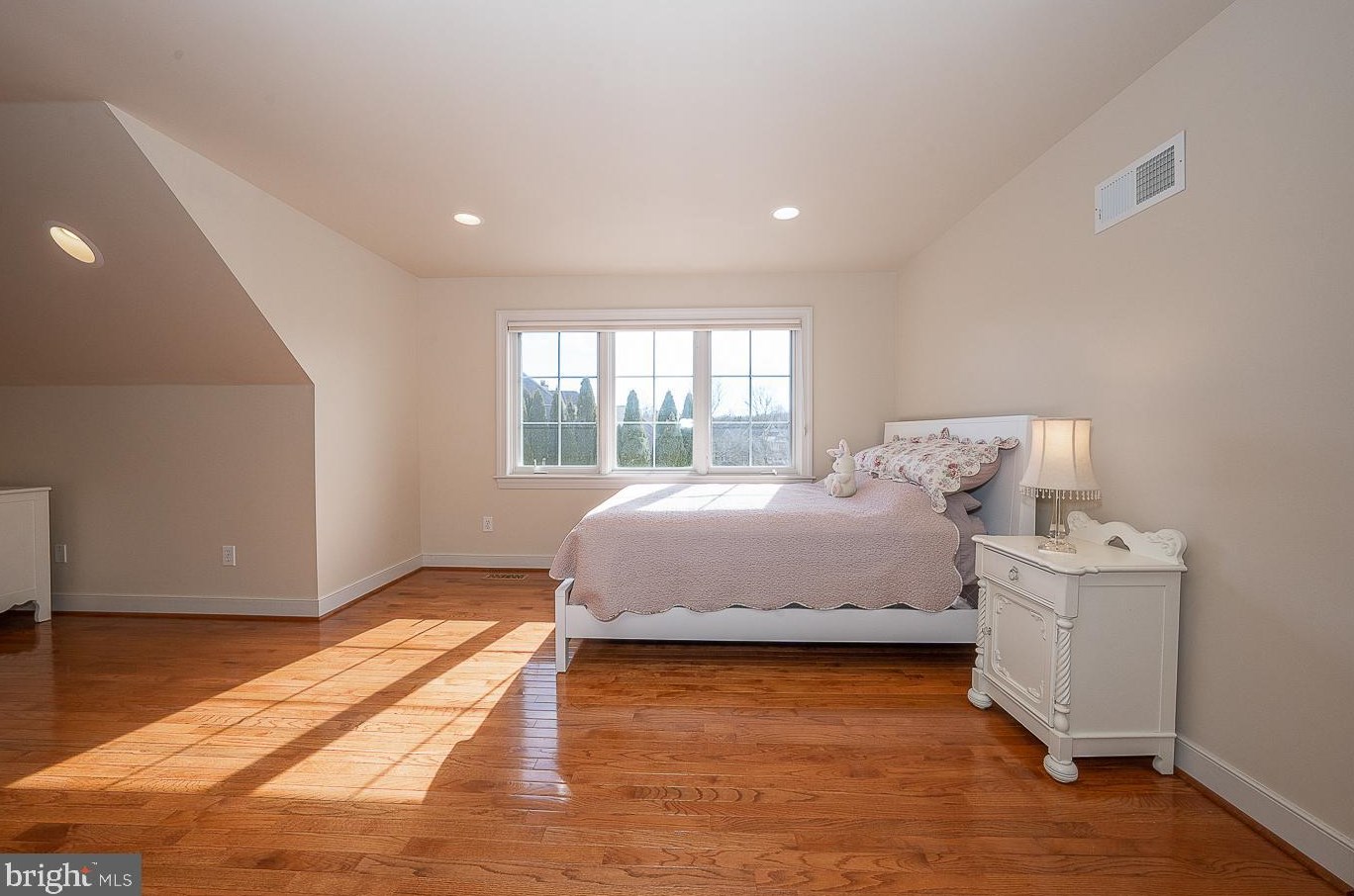 111 Shandon Pl, Frazer PA  19355-3176 exterior