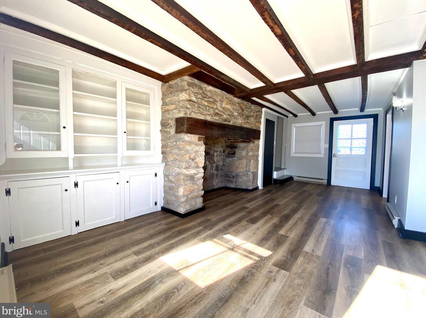 2927 Lincoln Hwy, Romansville PA  19320-2428 exterior