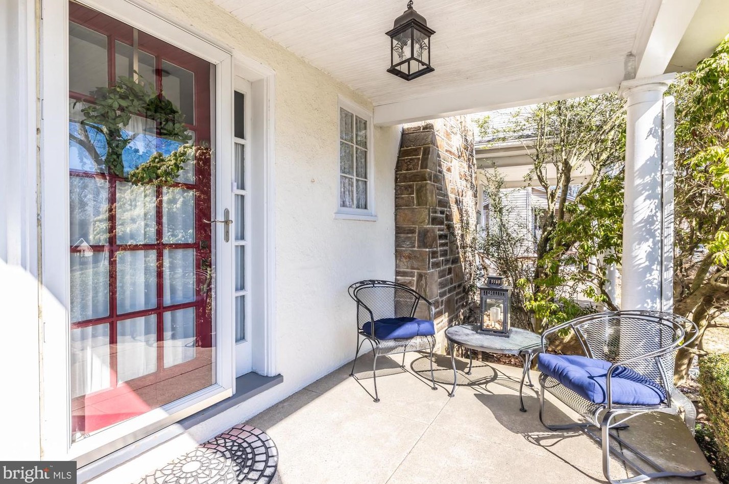 609 Sharpless St, West Chester PA  19382-3542 exterior