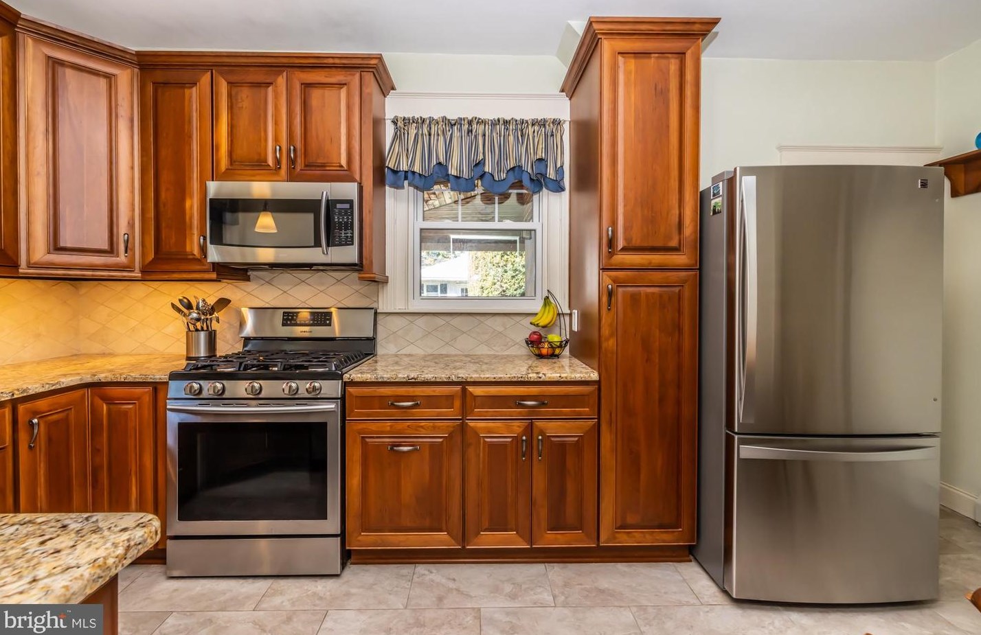 609 Sharpless St, West Chester PA  19382-3542 exterior