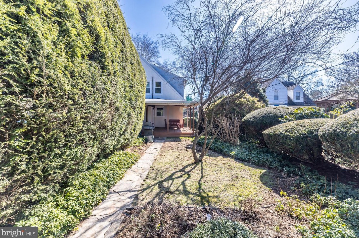 609 Sharpless St, West Chester PA  19382-3542 exterior